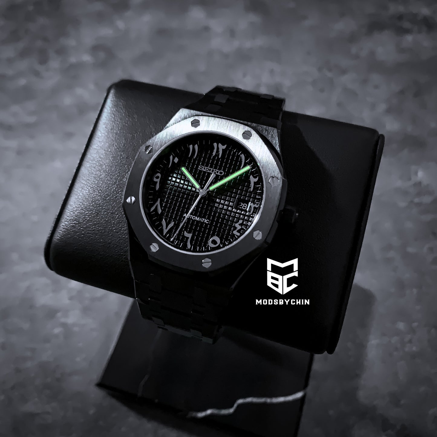 Royal Oak Black Out (Arabic)