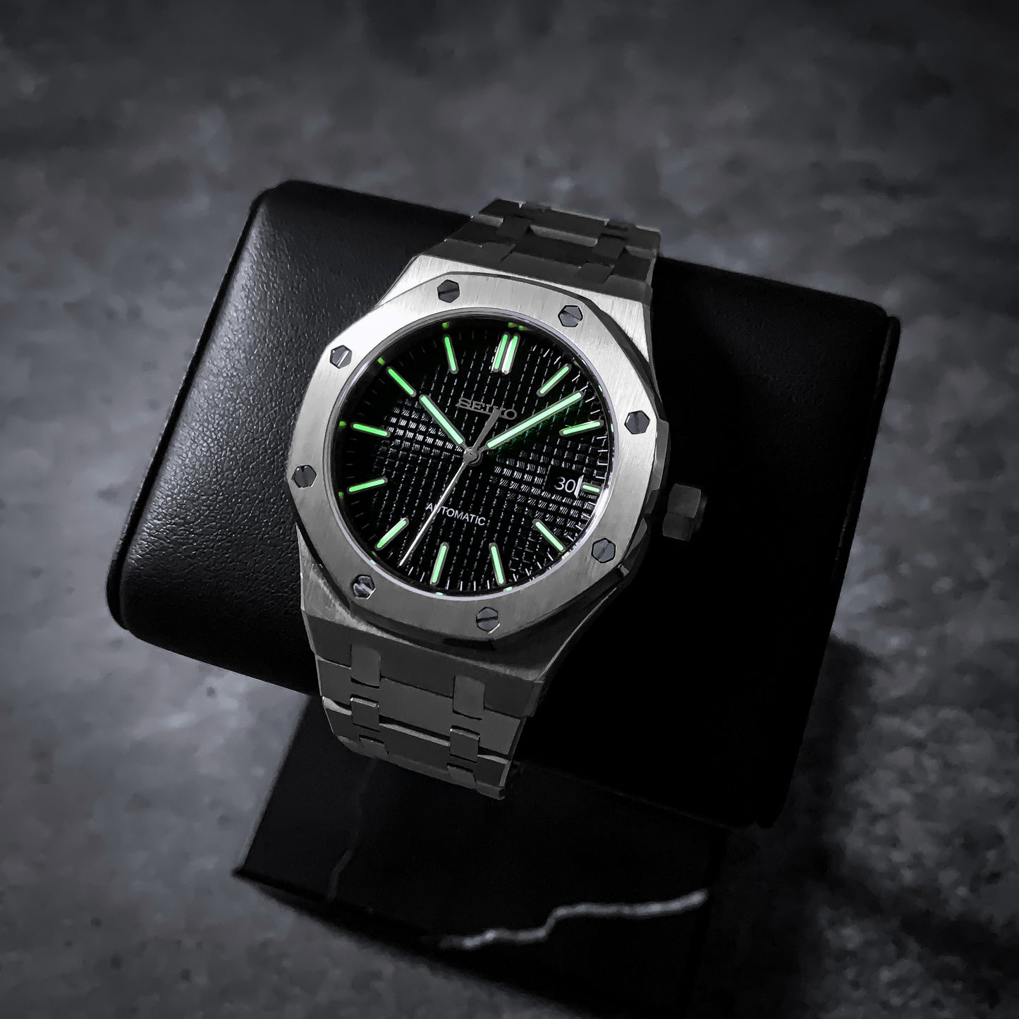 Royal Oak Black