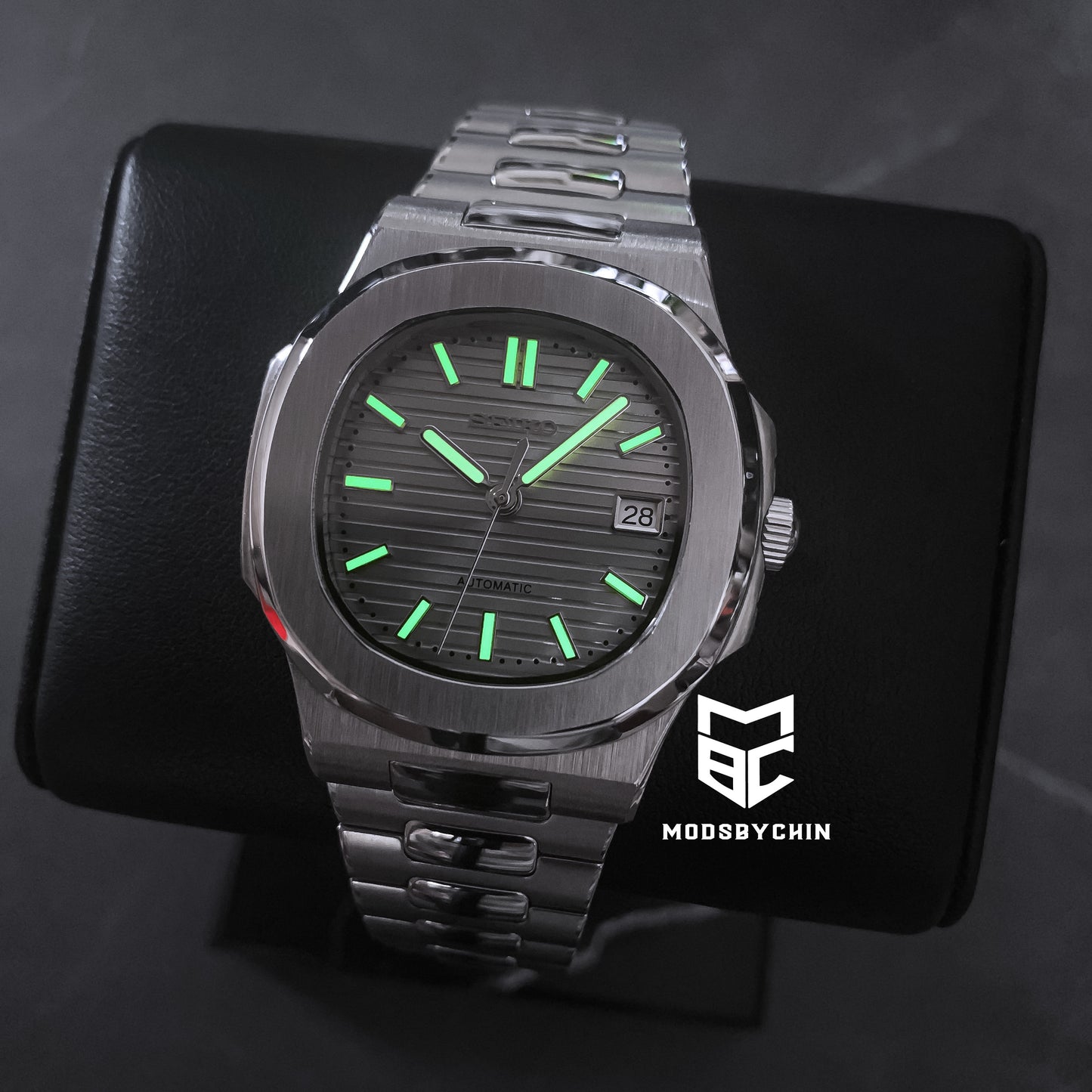 Nautilus Cool Grey