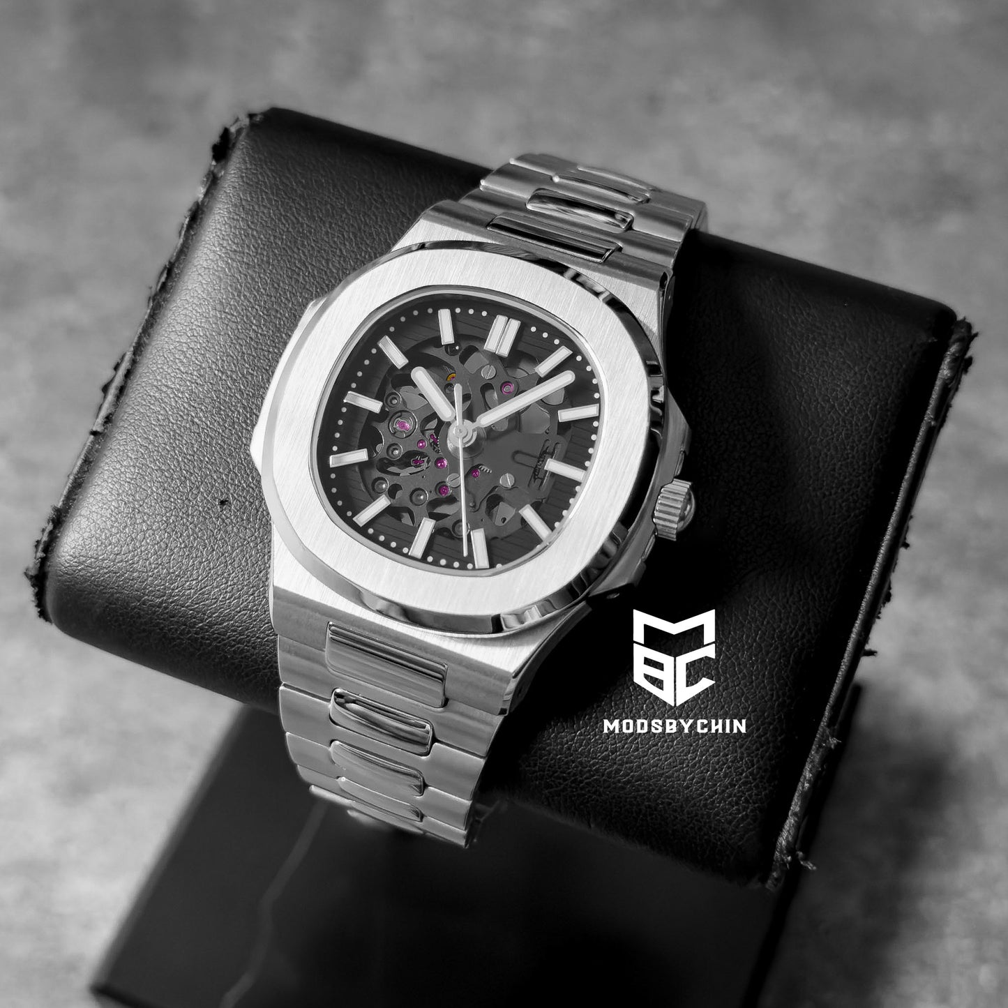 Nautilus Skeleton Black