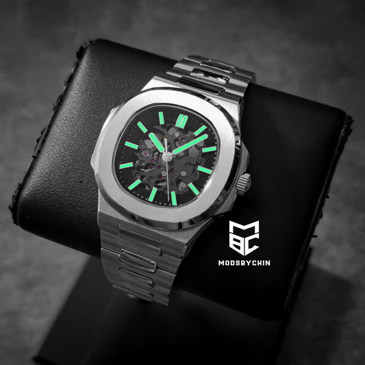 Nautilus Skeleton Black